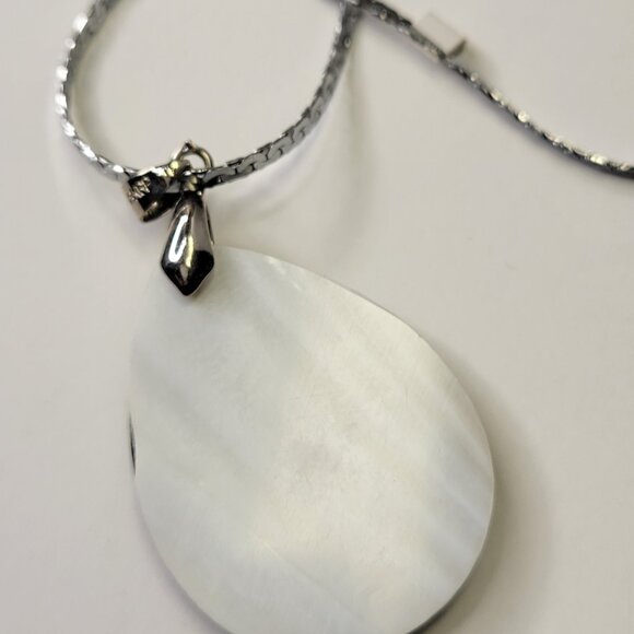 Genuine Abalone Shell Pendant Necklace Teardrop Abalone Pendant Oval Pendant - Picture 5 of 5